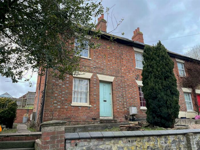 2 Bedroom Terraced House To Rent In Mill Street, Wantage, OX12