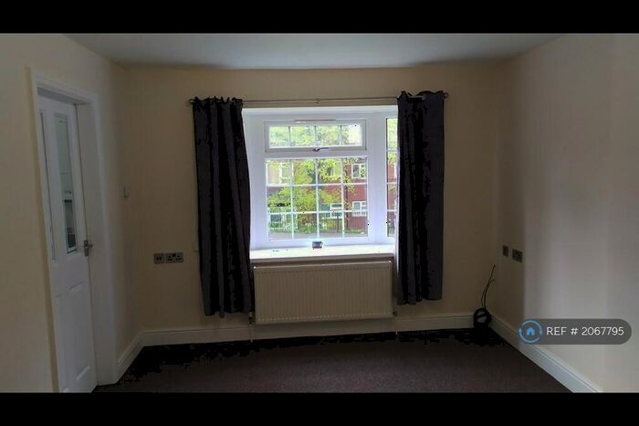 2 Bedroom Flat To Rent In Coupland St, Leeds, LS11