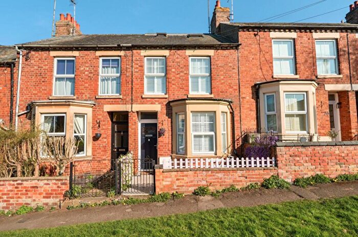 3 Bedroom Terraced House For Sale In The Banks, Long Buckby, Northampton, NN6