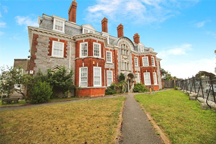 2 Bedroom Flat To Rent In Greenbank Terrace, Greenbank, Plymouth, Devon, PL4