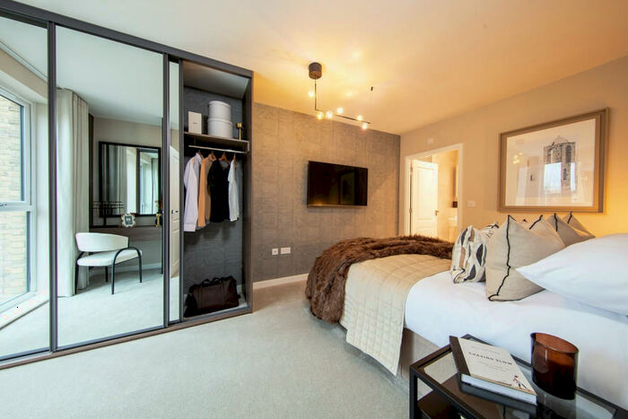 3 Bedroom House For Sale In Eagle Way, Brentwood, CM13