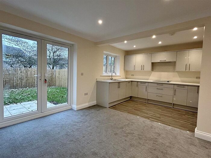 2 Bedroom Semi-Detached House To Rent In White Street, Selby, YO8