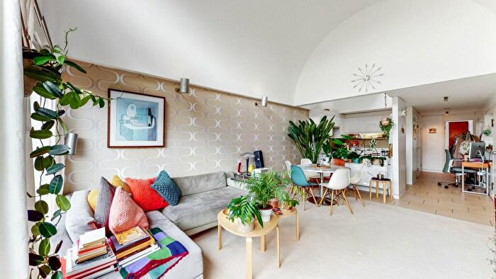 1 Bedroom Penthouse To Rent In Defoe House, EC2Y