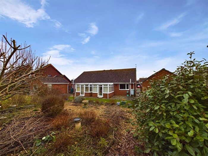 2 Bedroom Semi-Detached Bungalow For Sale In Meakers Way, Huttoft, LN13