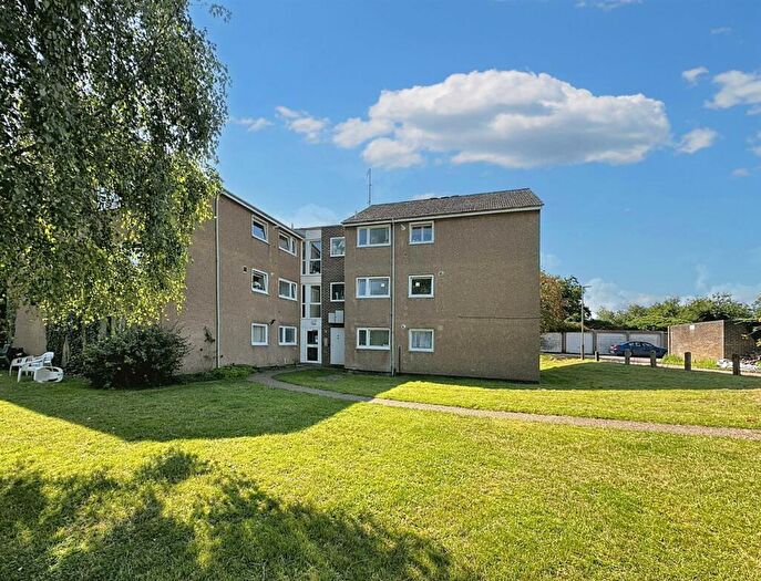 3 Bedroom Flat For Sale In Davys Close, Wheathampstead, AL4