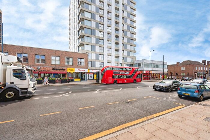 1 Bedroom Flat For Sale In Station Road, Edgware, HA8
