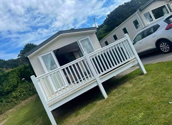 3 Bedroom Mobile/park Home For Sale In Newquay, TR8