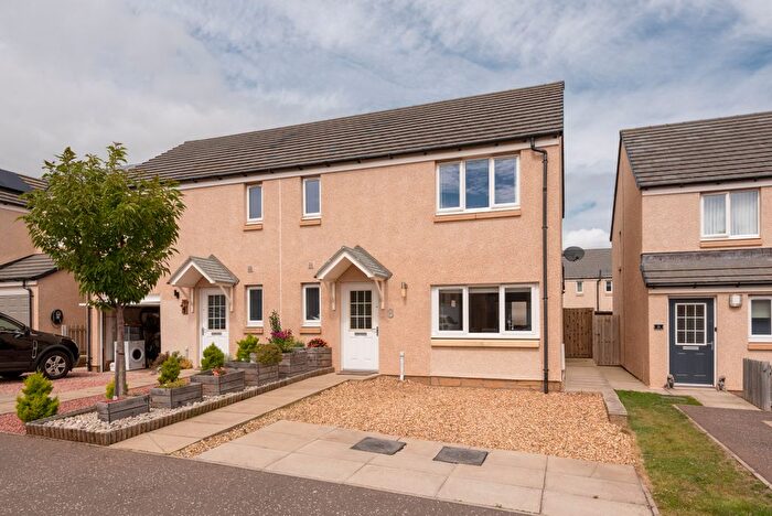 3 Bedroom Semi-Detached House For Sale In Crowbill Road, Dunbar, East Lothian, EH42