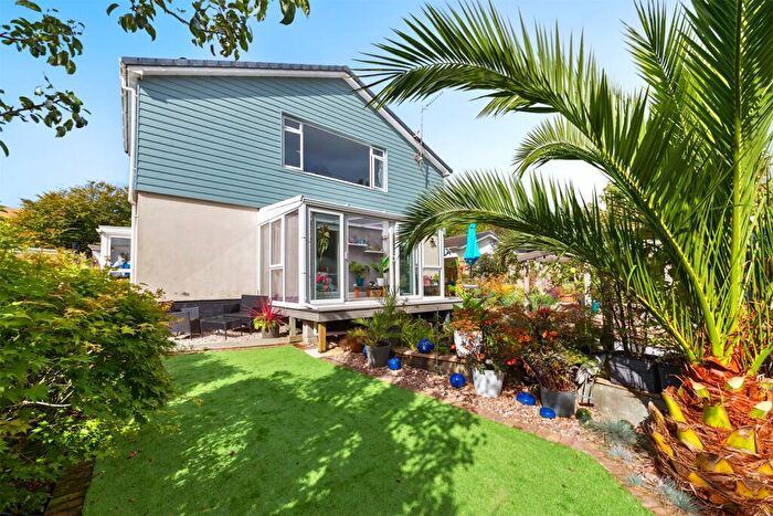 3 Bedroom Bungalow For Sale In St Johns Road, Millbrook, PL10