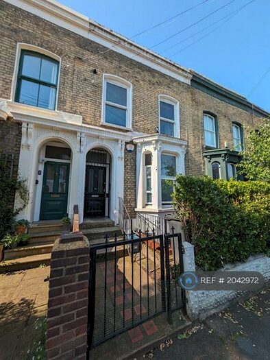 2 Bedroom Maisonette To Rent In Rushmore Road, London, E5