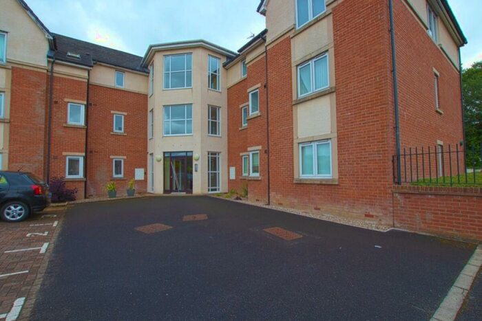 2 Bedroom Flat To Rent In Windsor Court, Rowlands Gill, NE39