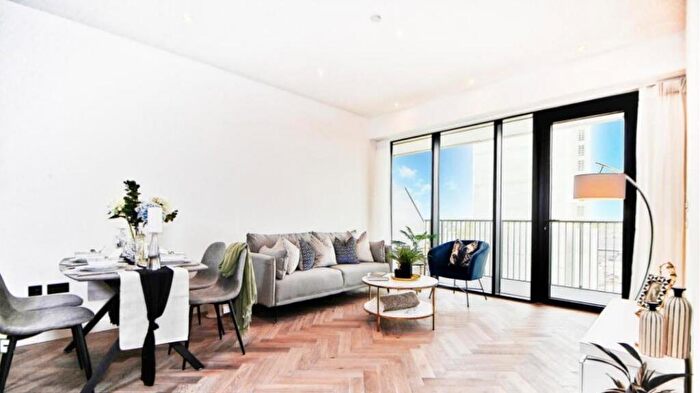 2 Bedroom Apartment To Rent In Merino Wharf, London Dock, London, E1W