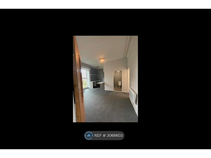 1 Bedroom Flat To Rent In Edgerton, Huddersfield, HD1