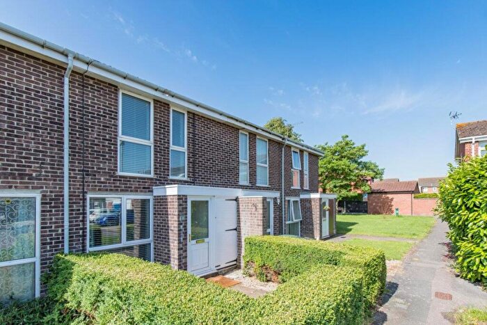 2 Bedroom Semi-Detached House To Rent In Kennet Close, Grove, Wantage, OX12