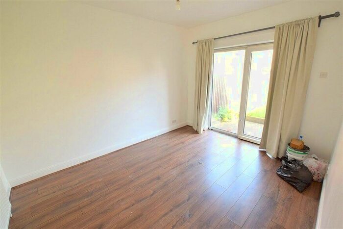 3 Bedroom House To Rent In St Georges Road, Leyton, E10