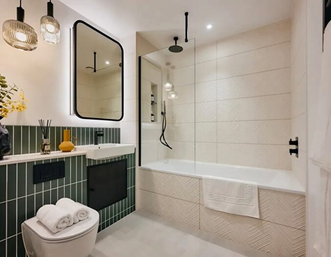 2 Bedroom Flat For Sale In Rosemary House, Randolph Road, Southall, UB1