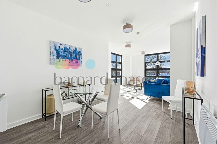 Studio To Rent In Purley Way, Croydon, CR0