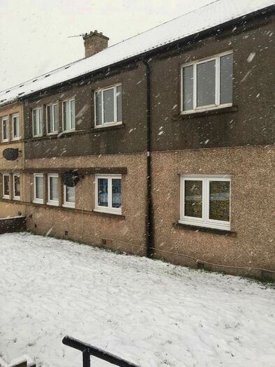 3 Bedroom Flat To Rent In Sinclair Drive, Cowdenbeath, KY4