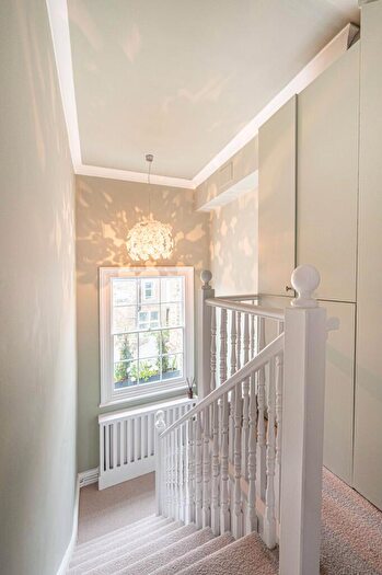 2 Bedroom Flat For Sale In Carlingford Road, Hampstead, London, NW3