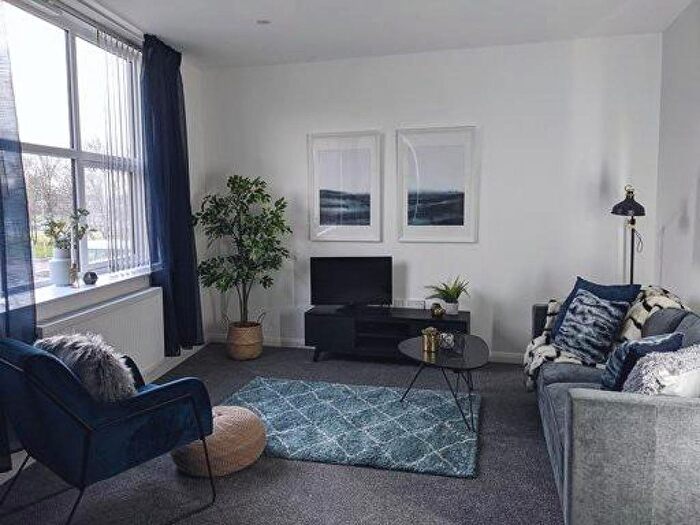 1 Bedroom Flat For Sale In Johnsons Square, Oldham Road, Manchester, Greater Manchester, M40