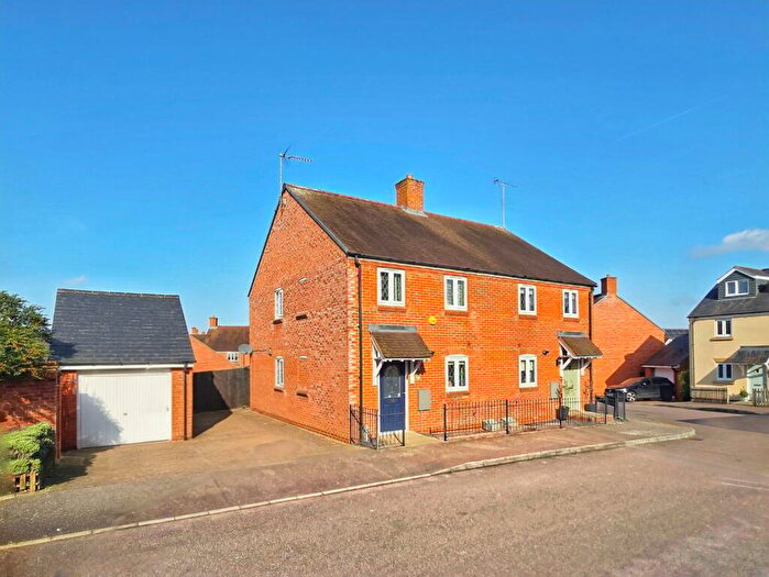 3 Bedroom Semi-Detached House For Sale In Wagstaff Way, Ampthill, Bedfordshire, MK45