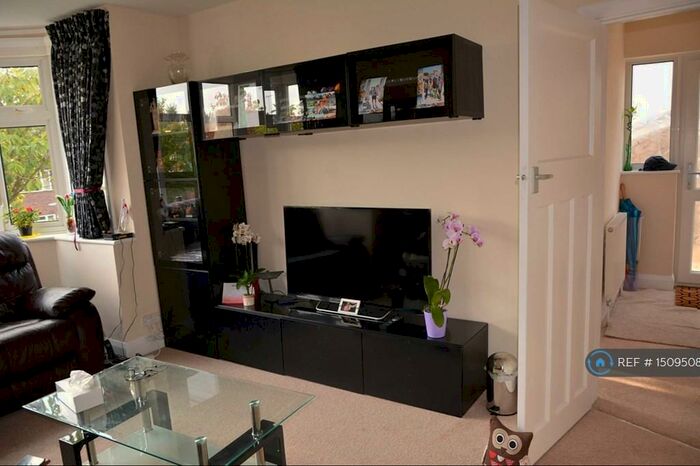 3 Bedroom Semi-Detached House To Rent In Tubbenden Lane, Orpington, BR6