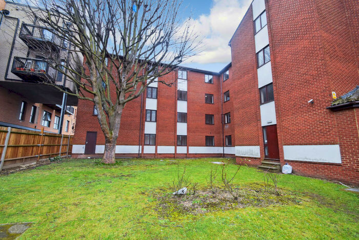 1 Bedroom Apartment To Rent In Harts Lane, Barking, IG11