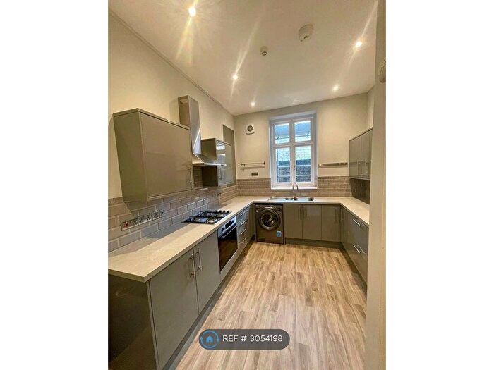 2 Bedroom Flat To Rent In Albion Place, Ramsgate, CT11