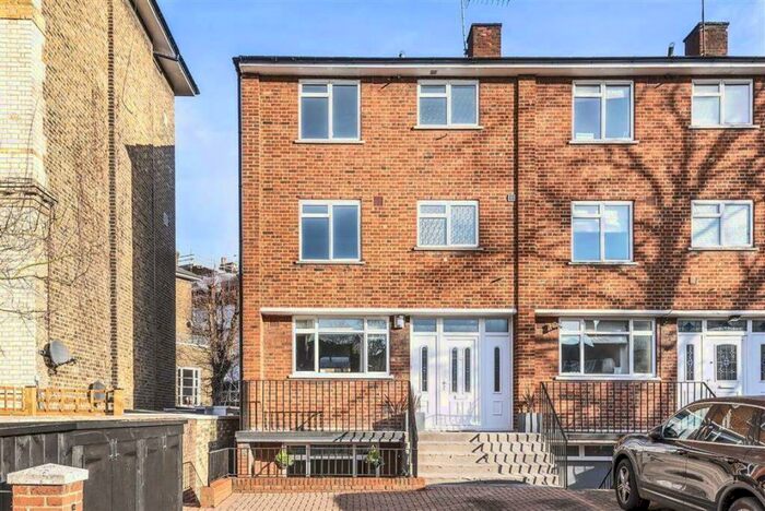 4 Bedroom House To Rent In Harley Road, Swiss Cottage, NW3