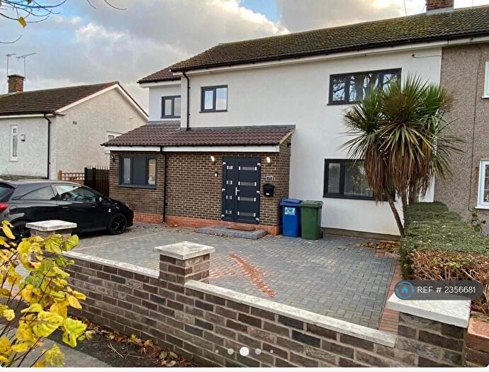 4 Bedroom Semi-Detached House To Rent In Crouch Road, Grays, RM16