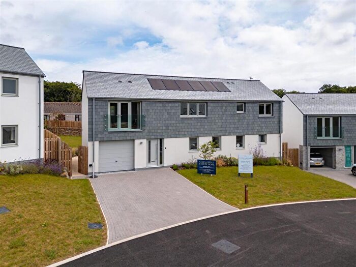 4 Bedroom Detached House For Sale In Kingswood, Pentewan Valley, PL26