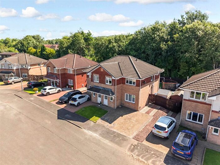 3 Bedroom Semi-Detached House For Sale In Oakburn Walk, Jamestown, Alexandria, West Dunbartonshire, G83