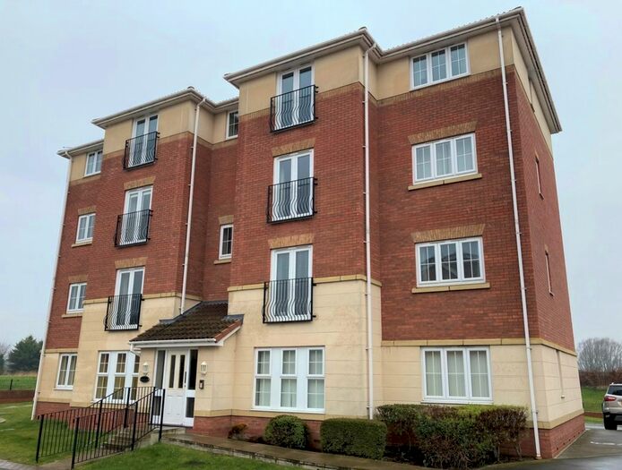 2 Bedroom Flat To Rent In Dovestone Way, Kingswood, HU7