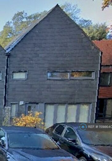 2 Bedroom Semi-Detached House To Rent In Blundells Square, Tiverton, EX16