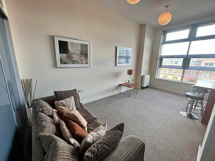 1 Bedroom Apartment To Rent In Platinum Apartments, Jewellery Quarter, B18