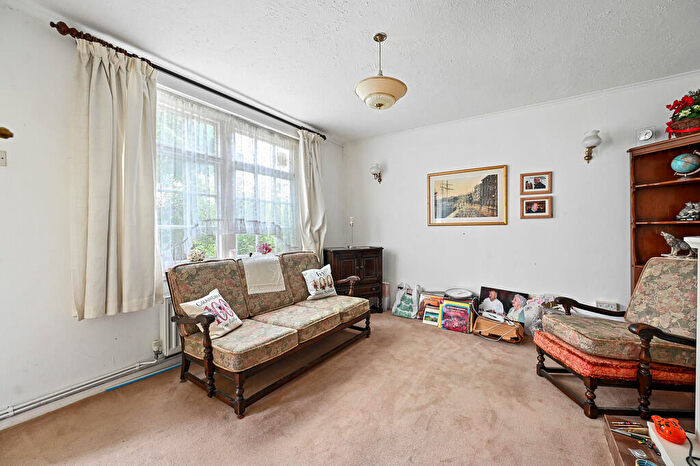 2 Bedroom End Of Terrace House For Sale In Carmelite Close, Harrow, HA3