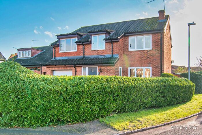 4 Bedroom Detached House For Sale In Hawkedon Way, Lower Earley, Reading, RG6