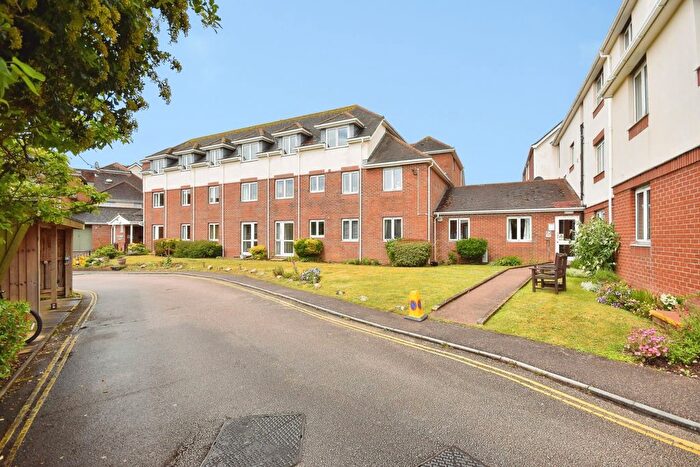1 Bedroom Flat For Sale In Orcombe Court, Exmouth, EX8