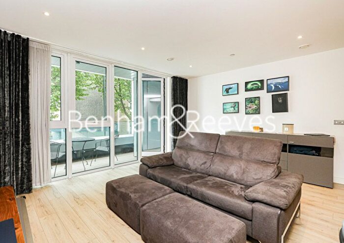 2 Bedroom Flat To Rent In Glenthorne Road, Hammersmith, W6