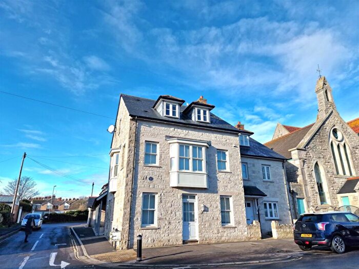 1 Bedroom Apartment To Rent In Ladymead Close, Portland, DT5