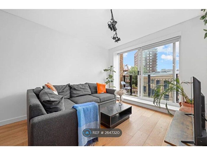 2 Bedroom Flat To Rent In Hackney Road, London, E2