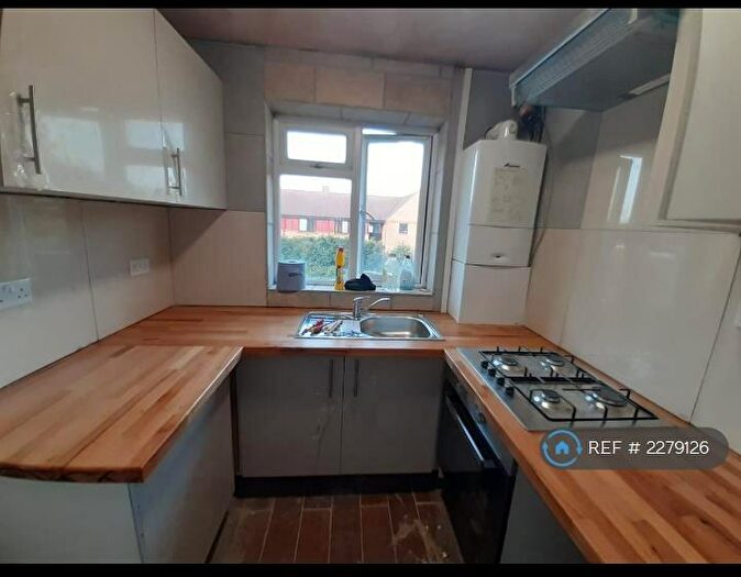 2 Bedroom Flat To Rent In Dryden Close, Hainault, IG6