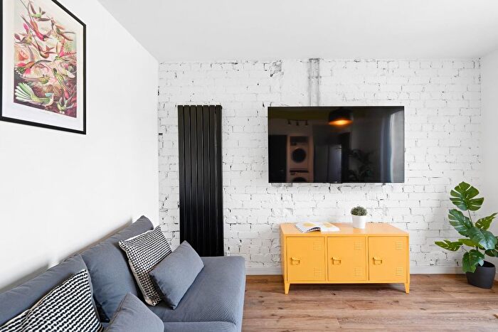 4 Bedroom Property To Rent In Sixth Avenue, Bristol, BS7