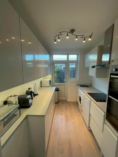 3 Bedroom Semi-Detached House To Rent In Bedroom, Semi-Detached House &#; Tufton Road, Chingford, E4