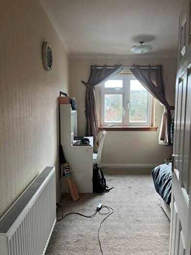 3 Bedroom Flat To Rent In Tantallon Road, Glasgow, G41