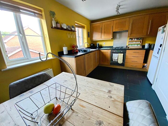 3 Bedroom Terraced House For Sale In Dovestone Way, Kingswood, Hull, HU7