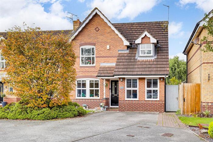 3 Bedroom Detached House For Sale In Gillercomb Close, West Bridgford, Nottinghamshire, NG2