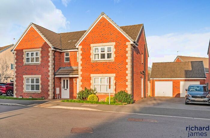 3 Bedroom Semi-Detached House For Sale In Oatlands, The Grange, Swindon, Wiltshire, SN5