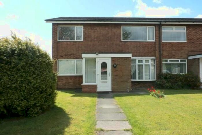 2 Bedroom Maisonette To Rent In Selby Close, Birmingham, B26