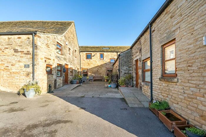 4 Bedroom House To Rent In Gilcar Farm, Kiln Lane, Emley, Huddersfield, HD8